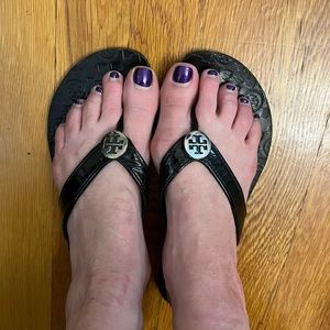 Tory Burch flip flops GUC black size 7M